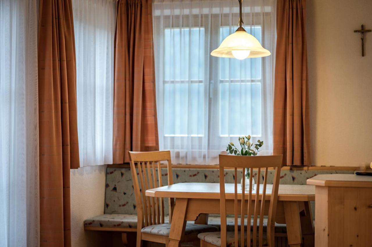 Apartmenthaus Gutwenger Innervillgraten Exterior foto