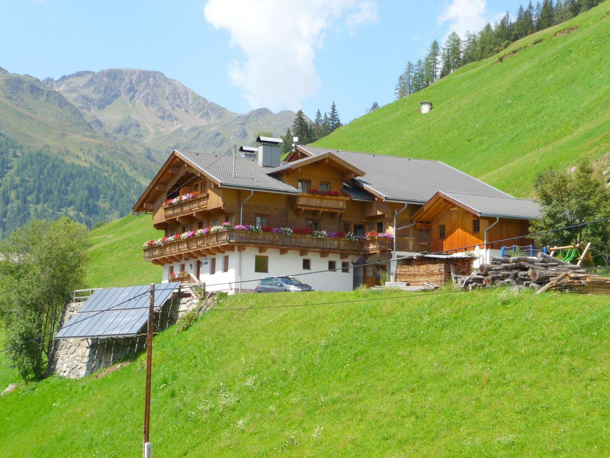 Apartmenthaus Gutwenger Innervillgraten Exterior foto